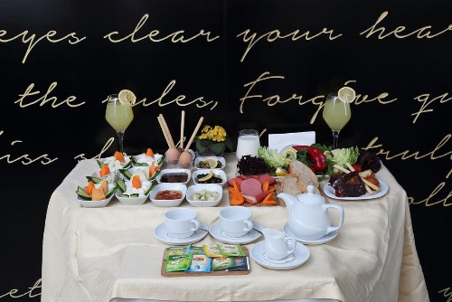 Golden Lake Hotel image 26