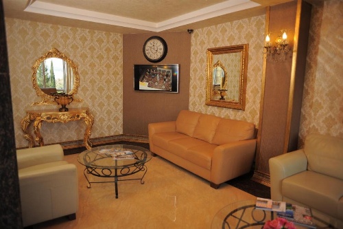 Golden Lake Hotel image 28